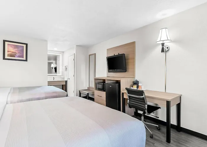 Quality Inn & Suites Sunport Airport Albuquerque