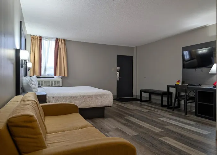 Super 8 By Wyndham Thunder Bay Motel