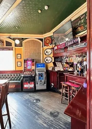 Shanahans B&B With Sports Bar