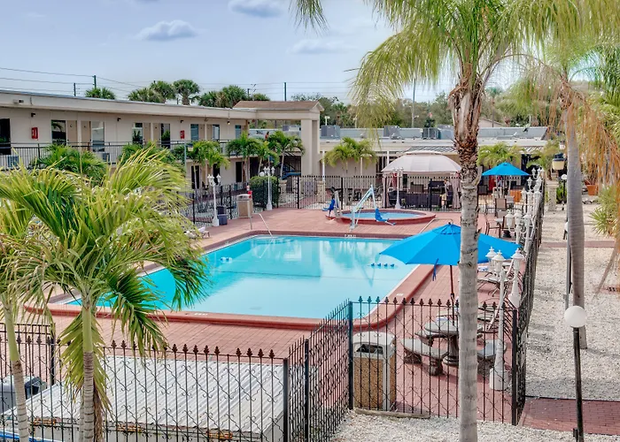 Days Inn By Wyndham St. Petersburg / Tampa Bay Area