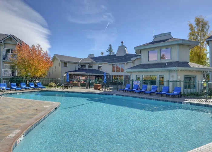 Beach Retreat & Lodge At Tahoe