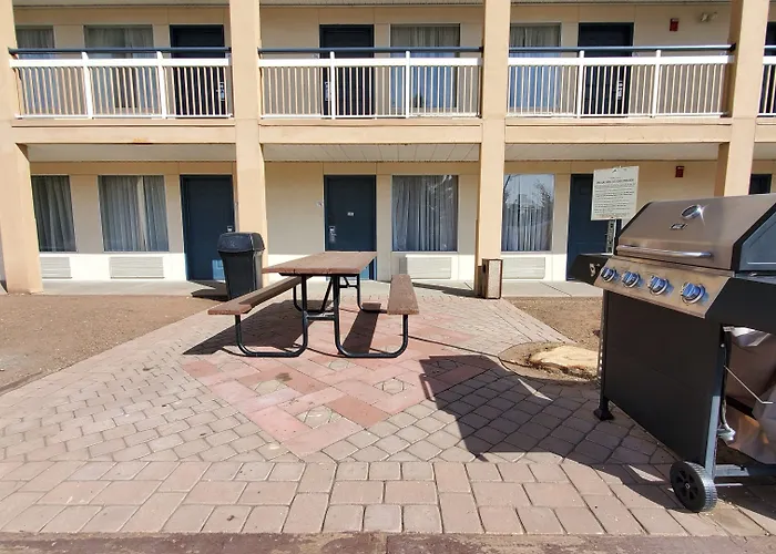 Baymont By Wyndham Flagstaff Hotel