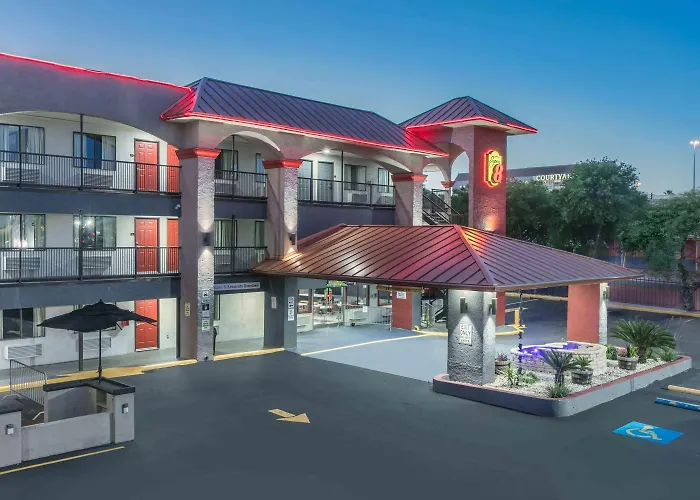 Super 8 By Wyndham Austin University/Downtown Area