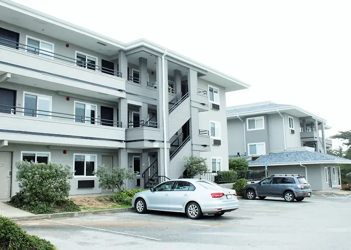 Country Inn & Suites By Radisson, Monterey Beachfront-Marina, Ca
