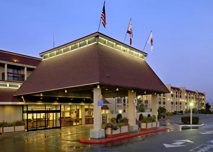 Red Lion Hotel Eureka
