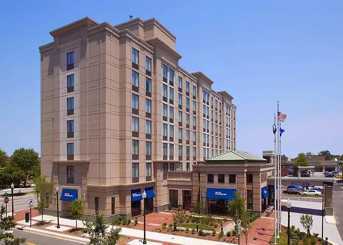 Hilton Garden Inn Virginia Beach Town Center