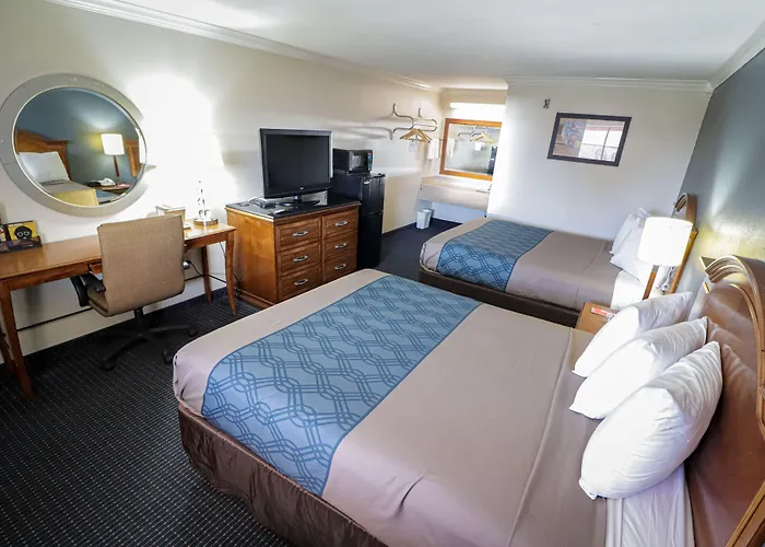 University Inn & Suites San Antonio