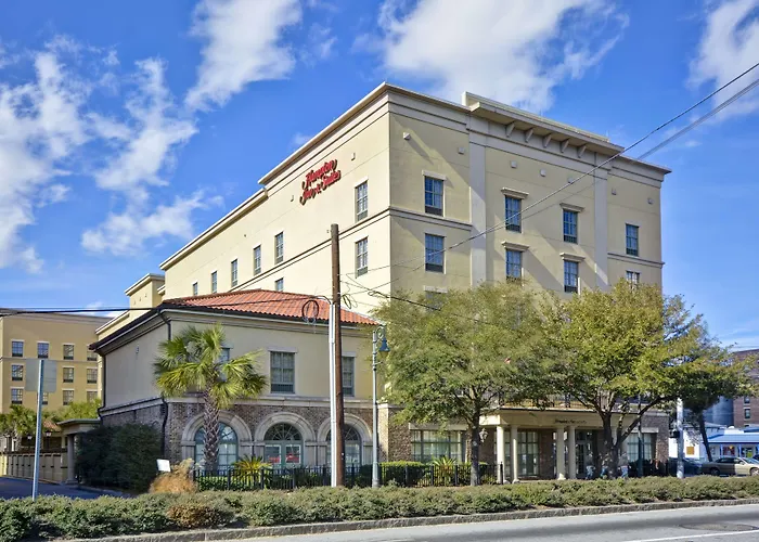 Hampton Inn & Suites Savannah Historic District