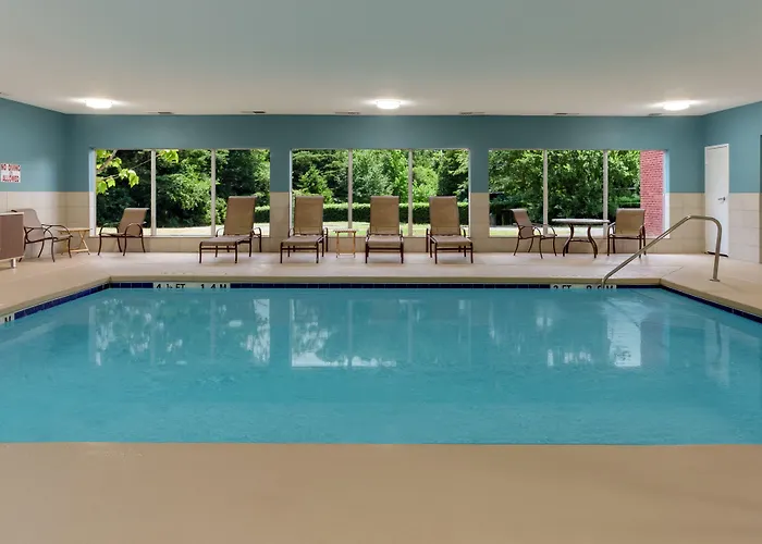 Holiday Inn Express Arrowood By Ihg