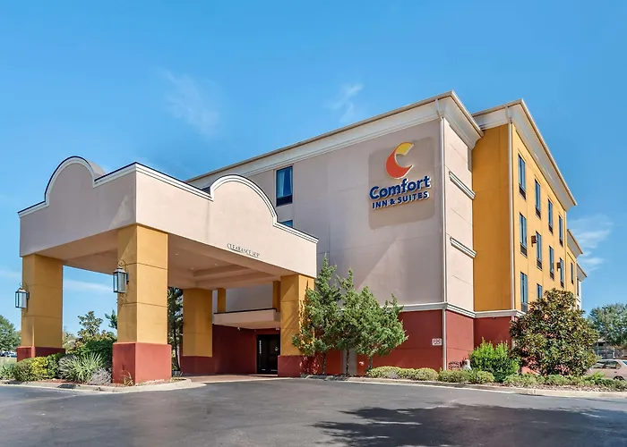 Comfort Inn & Suites Clinton - Jackson West