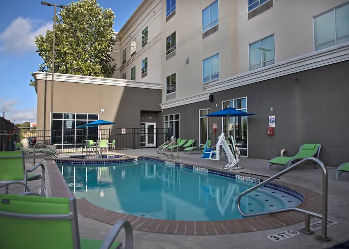 Holiday Inn & Suites San Antonio Northwest By Ihg