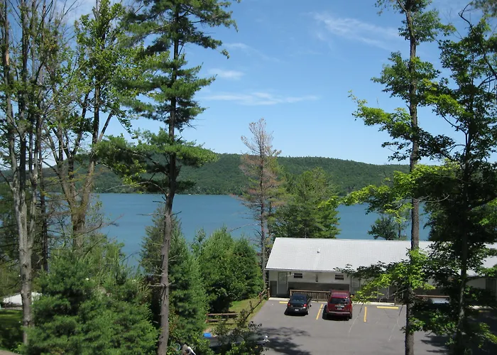 Lake 'N Pines Motel Cooperstown