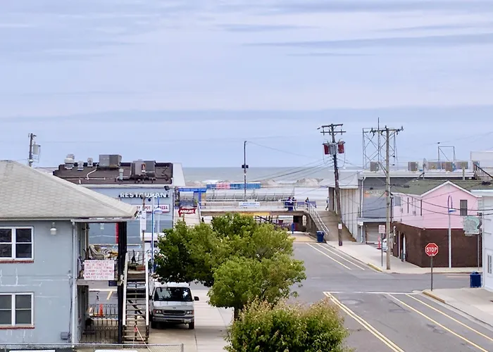 Quebec Motel Wildwood