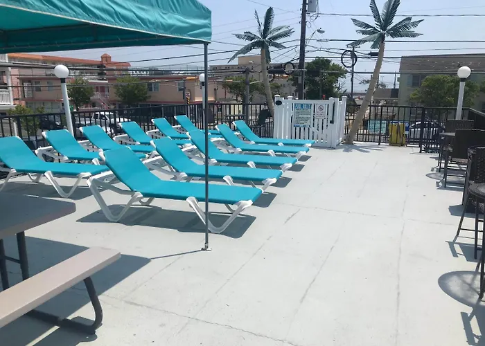 Surfcomber Motel