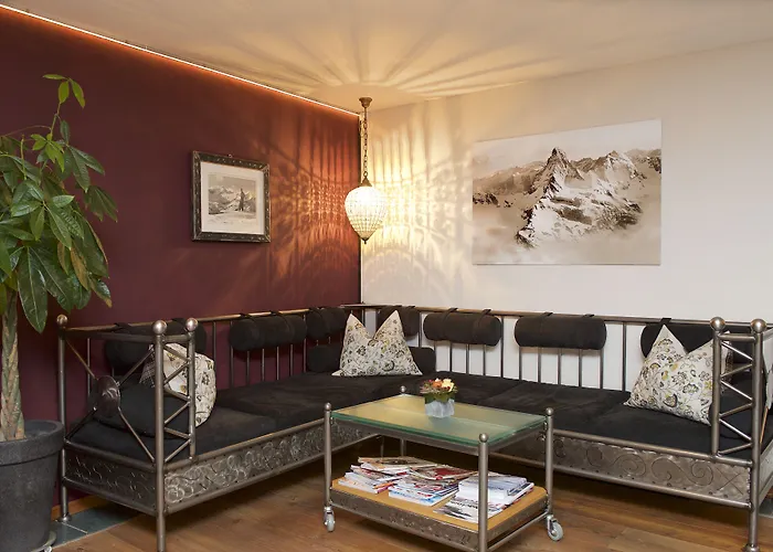 22 Summits Apartments