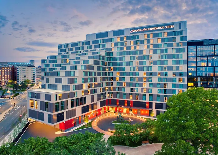 Hampton Inn Boston Seaport District