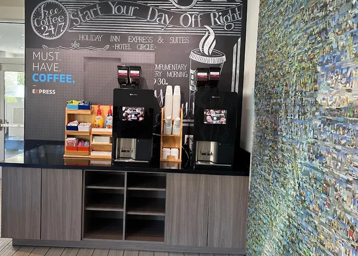 Holiday Inn Express & Suites San Diego - Mission Valley By Ihg