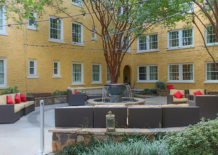 Artmore Hotel