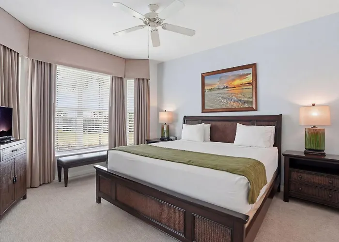 Greenlinks Golf Villas At Lely Resort