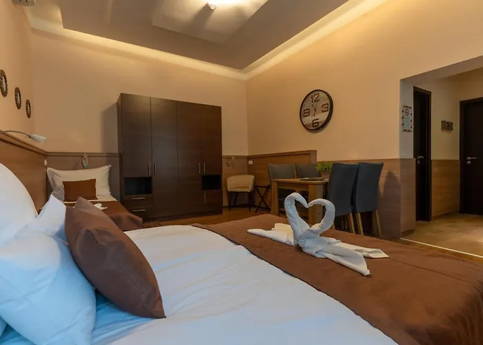 Central Hotel 21