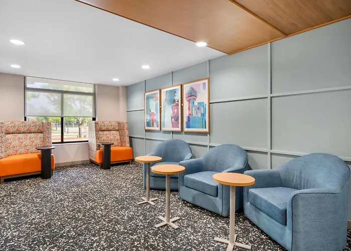Hampton Inn By Hilton Addison Dallas