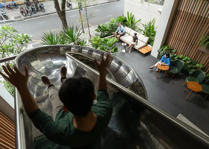Meander Saigon
