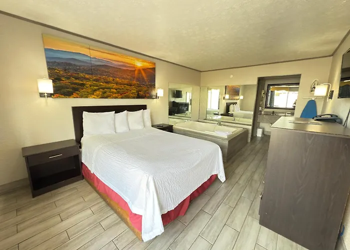 Days Inn By Wyndham Knoxville West