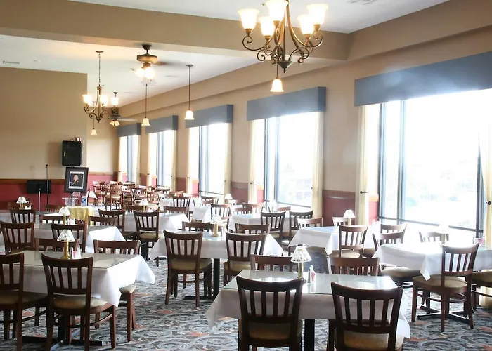 Grand Plaza Hotel, Trademark Collection By Wyndham Branson