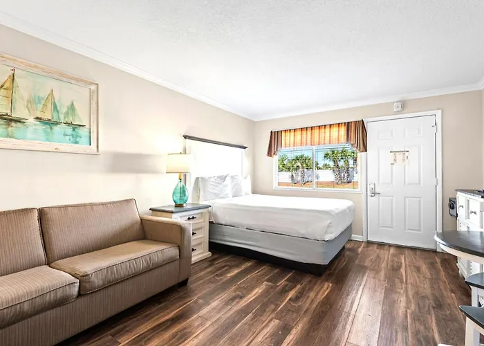 Club Destin Condos
