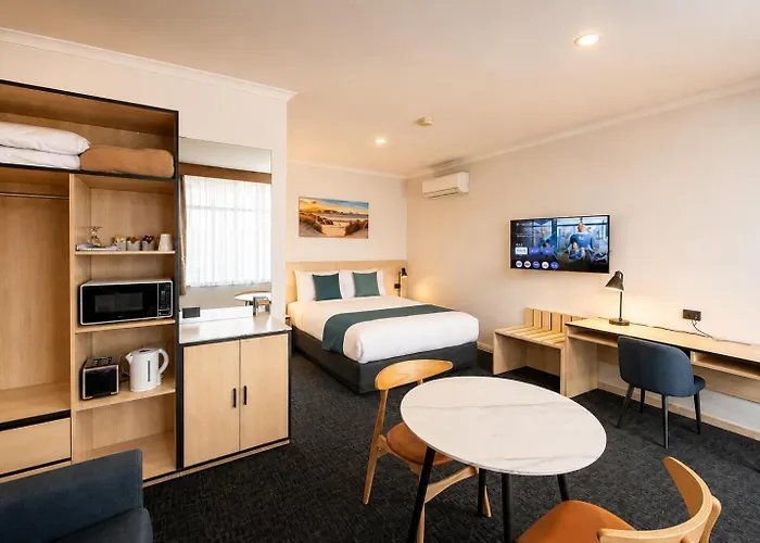Glenelg Motel