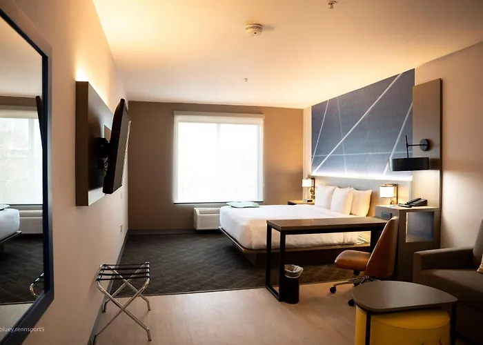 Comfort Suites Airport Tukwila Seattle