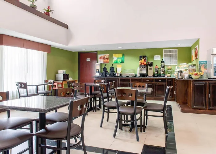 Quality Inn & Suites Anderson I-69