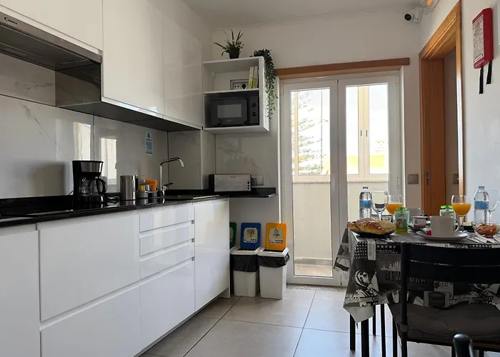 Lc'S Guesthouse