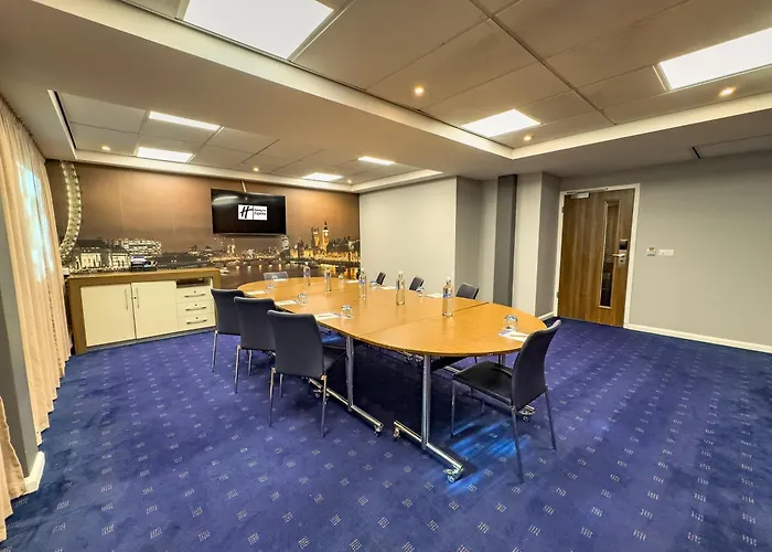Holiday Inn Express London Stratford By Ihg