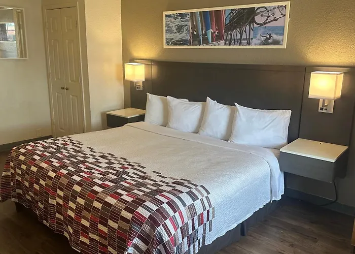Baymont By Wyndham San Antonio South Park Hotel