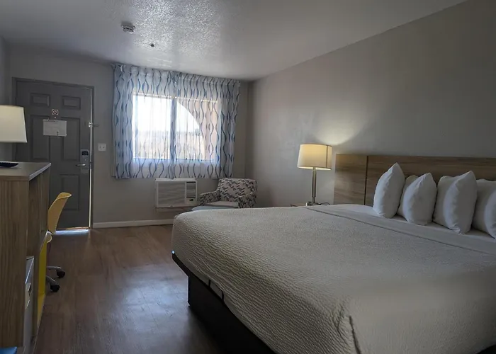 Days Inn By Wyndham Bullhead City