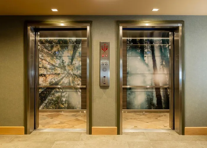 Sojourn Suites Portland Airport