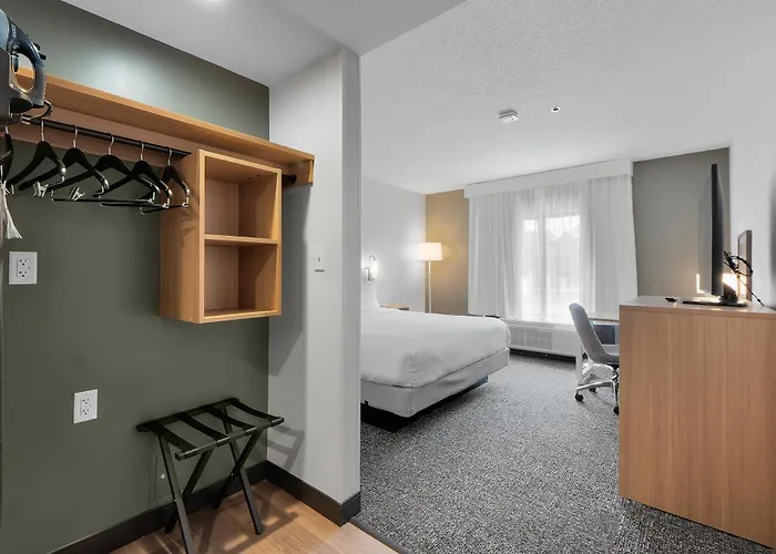 Auburn Place Hotel & Suites Paducah