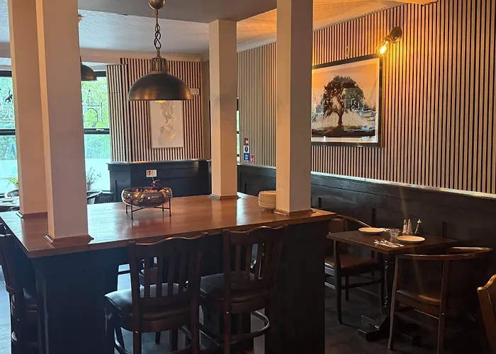 Rowton Poplars Hotel Chester