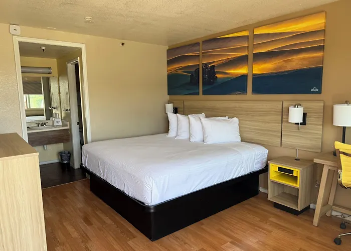 Days Inn By Wyndham Victorville