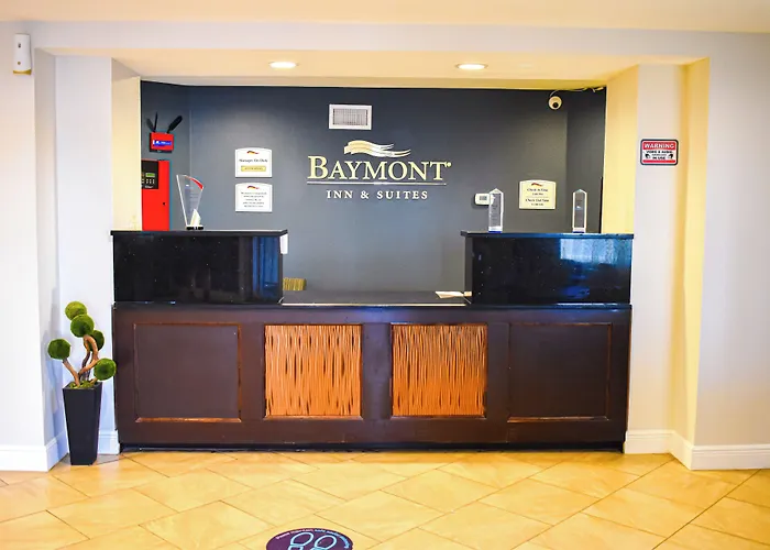 Baymont By Wyndham Midland Center