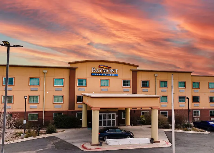 Baymont By Wyndham Midland Center
