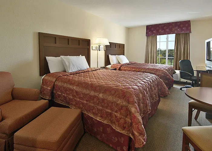 Super 8 By Wyndham Bowling Green North