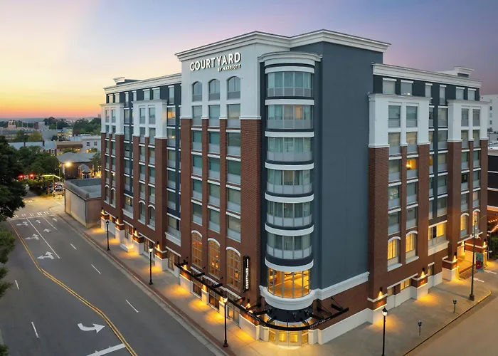 Courtyard By Marriott Athens Downtown Hotel