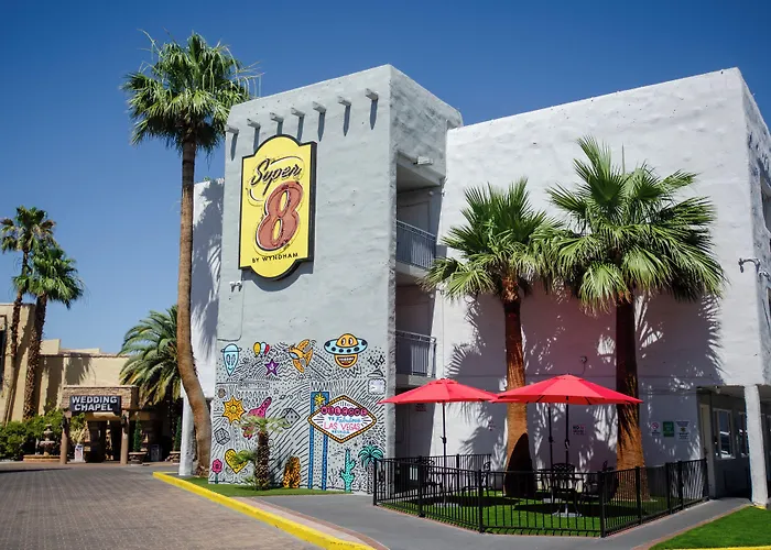 Super 8 By Wyndham Las Vegas North Strip/Fremont St. Area