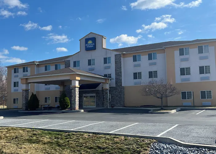 Days Inn & Suites By Wyndham Manheim Lebanon