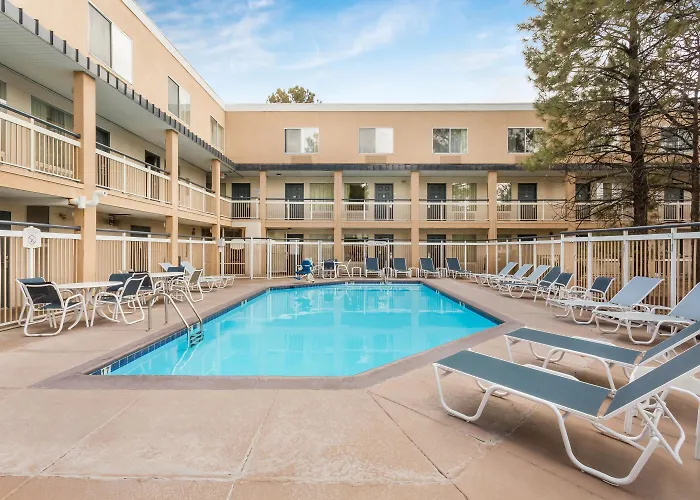 Baymont By Wyndham Flagstaff Hotel
