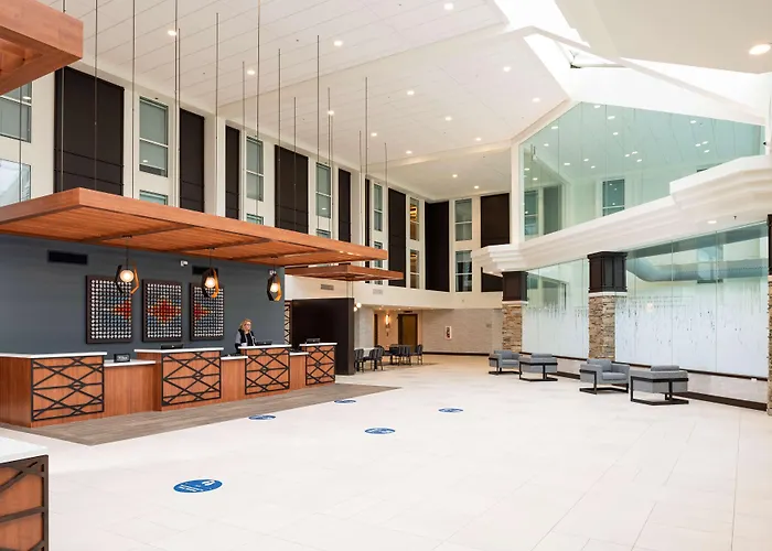 Doubletree By Hilton Madison East Hotel