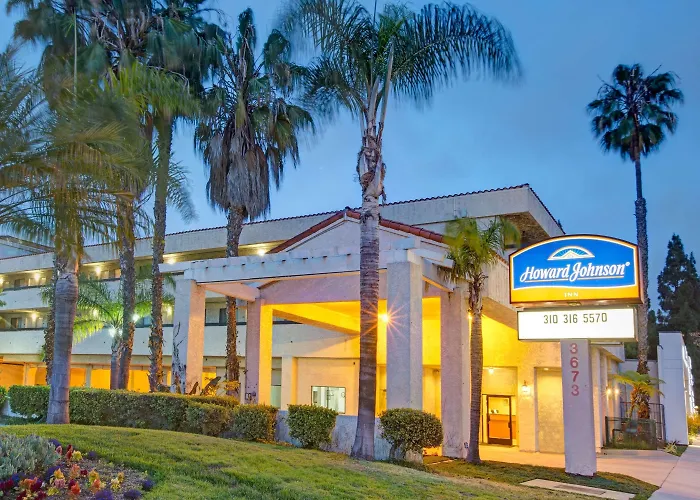 Howard Johnson By Wyndham Torrance