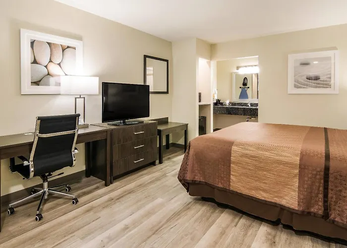 Quality Inn & Suites Dallas-Cityplace
